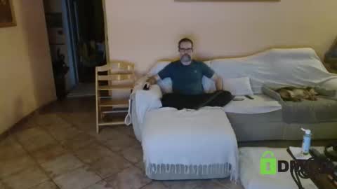 Tomas Milian online show from 11/21/25, 11:14