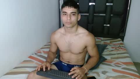 tomaz_18 online show from 04/08/26, 10:21