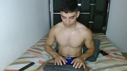 tomaz_18 online show from 04/11/26, 06:01