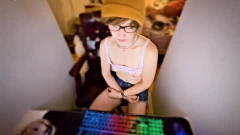 Snapshot of tomboy_titties chatting on 09/09/25, 06:57 tomboy_titties online show from 09/09/25, 06:57