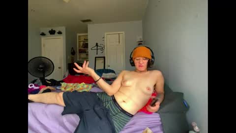 Snapshot of tomboy_titties chatting on 02/09/26, 09:52 tomboy_titties online show from 02/09/26, 09:52