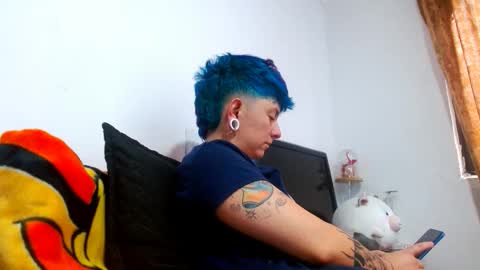 Blue online show from 06/10/26, 05:56