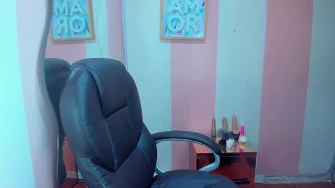 tomboygirl69 online show from 11/19/25, 09:15