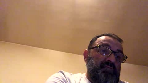 Snapshot of tomcop11111 chatting on 10/16/25, 12:11 tomcop11111 online show from 10/16/25, 12:11