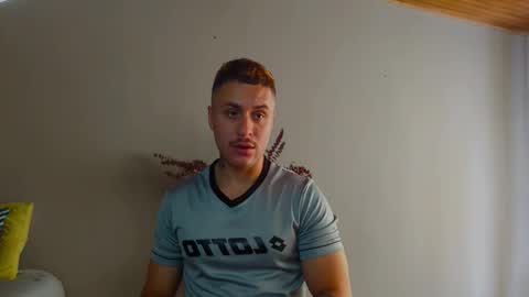 Snapshot of tomdavisxl chatting on 10/07/25, 04:26 tomDavisXl online show from 10/07/25, 04:26