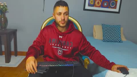 Snapshot of tomdavisxl chatting on 02/18/26, 03:35 tomDavisXl online show from 02/18/26, 03:35