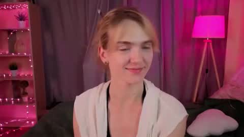 Snapshot of tomikavilandre chatting on 06/26/26, 07:07 Lana online show from 06/26/26, 07:07