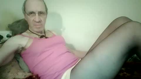 Snapshot of tomislav321 chatting on 04/11/26, 09:30 tomislav321 online show from 04/11/26, 09:30
