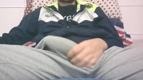 Snapshot of tommaso9046 chatting on 12/16/24, 05:11 tommaso9046 online show from 12/16/24, 05:11