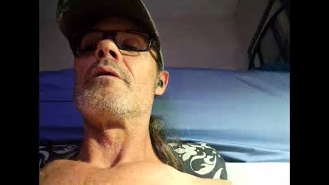 tommgunn25 online show from 04/22/26, 05:32