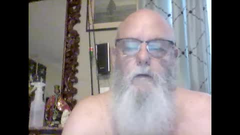 Snapshot of tommierose chatting on 10/14/25, 01:23 Tommie online show from 10/14/25, 01:23