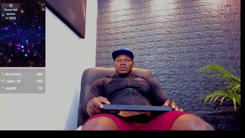 Snapshot of tommike388 chatting on 02/09/25, 04:25 Tom Mike online show from 02/09/25, 04:25