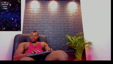 Snapshot of tommike388 chatting on 02/21/25, 02:50 Tom Mike online show from 02/21/25, 02:50