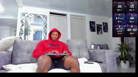 Snapshot of tommike388 chatting on 03/04/25, 12:50 Tom Mike online show from 03/04/25, 12:50