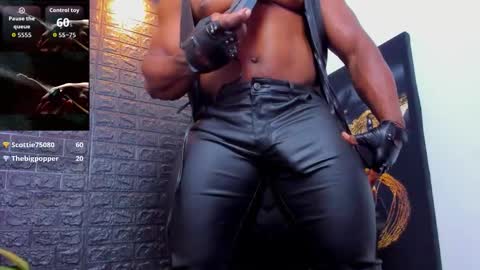 Snapshot of tommike388 chatting on 09/27/25, 02:49 Tom Mike online show from 09/27/25, 02:49