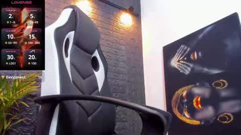 Snapshot of tommike388 chatting on 11/21/25, 11:47 Tom Mike online show from 11/21/25, 11:47