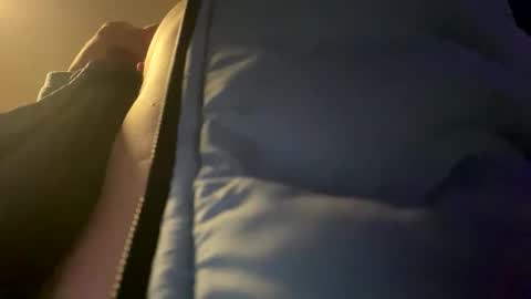 Snapshot of tommit84 chatting on 11/16/25, 09:53 tommit84 online show from 11/16/25, 09:53