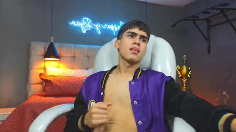 Tommy  online show from 02/20/25, 09:44