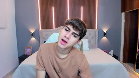 Tommy  online show from 11/19/25, 03:28