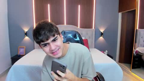 Tommy  online show from 11/20/25, 03:28