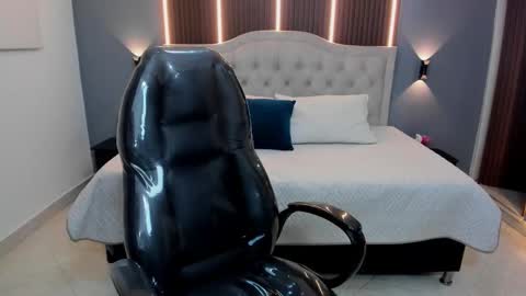 Tommy  online show from 12/03/25, 03:58