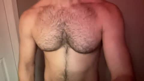 Snapshot of tommy4193 chatting on 01/01/25, 10:46 Tommy online show from 01/01/25, 10:46