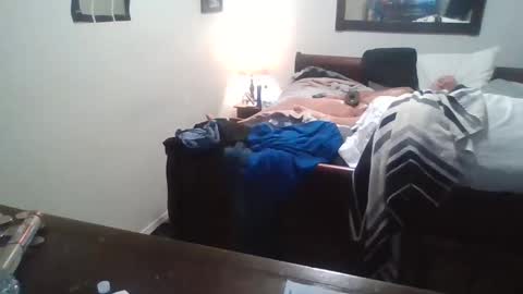 Snapshot of tommy44450243 chatting on 02/19/25, 10:01 tommy44450243 online show from 02/19/25, 10:01