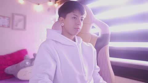 Blue  online show from 03/05/25, 12:55