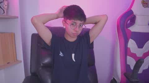 Blue  online show from 10/10/25, 08:41