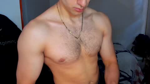 Snapshot of tommy_bred chatting on 01/19/25, 04:25 Twitter BreddTommy IG tommy bredd online show from 01/19/25, 04:25