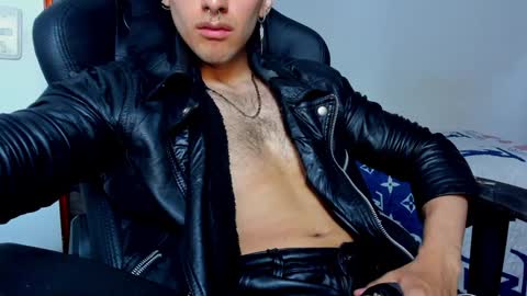 Snapshot of tommy_bred chatting on 01/31/25, 09:48 Twitter BreddTommy IG tommy bredd online show from 01/31/25, 09:48