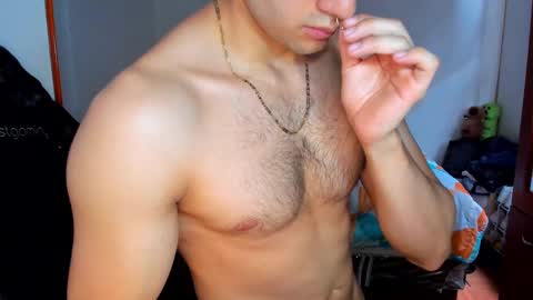 Snapshot of tommy_bred chatting on 03/10/25, 06:34 Twitter BreddTommy IG tommy bredd online show from 03/10/25, 06:34