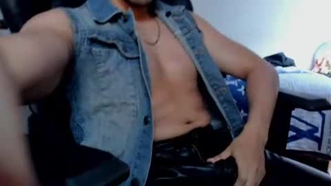 Snapshot of tommy_bred chatting on 07/30/26, 07:13 Twitter BreddTommy IG tommy bredd online show from 07/30/26, 07:13