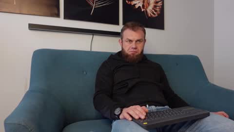  tommy burnzzz  online show from 02/22/25, 09:23