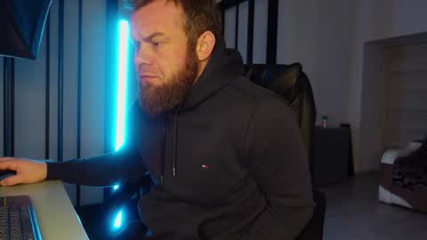  tommy burnzzz  online show from 03/05/25, 02:36