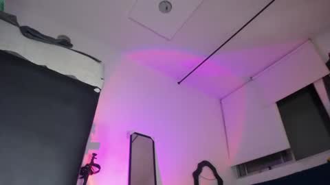   Thomas    online show from 01/23/25, 12:04