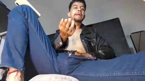   Thomas    online show from 02/10/25, 11:55