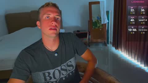 Snapshot of tommy_cumfinger chatting on 01/28/25, 07:00 Tommy online show from 01/28/25, 07:00