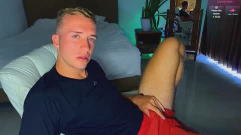 Snapshot of tommy_cumfinger chatting on 03/12/26, 02:07 Tommy online show from 03/12/26, 02:07