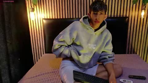 Snapshot of tommy_fox1 chatting on 03/30/26, 04:08 Tommy online show from 03/30/26, 04:08