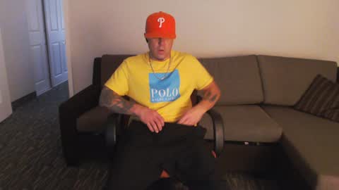 Snapshot of tommy_knuckles chatting on 12/31/24, 01:57 Tommy online show from 12/31/24, 01:57