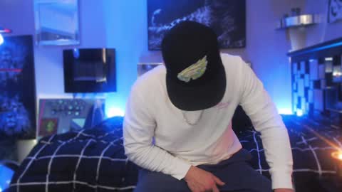 Snapshot of tommy_knuckles chatting on 01/04/25, 07:24 Tommy online show from 01/04/25, 07:24