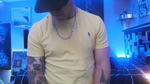 Snapshot of tommy_knuckles chatting on 01/05/25, 12:42 Tommy online show from 01/05/25, 12:42