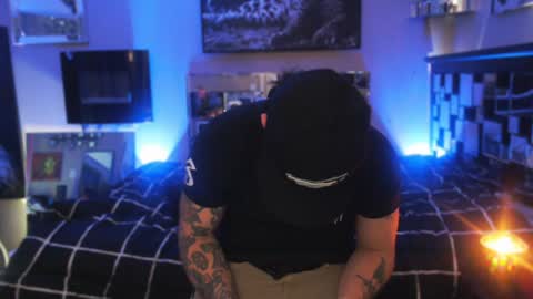 Snapshot of tommy_knuckles chatting on 01/05/25, 08:32 Tommy online show from 01/05/25, 08:32