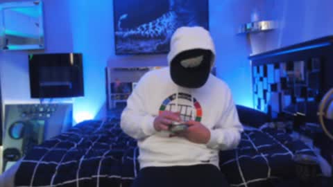 Snapshot of tommy_knuckles chatting on 01/11/25, 06:56 Tommy online show from 01/11/25, 06:56