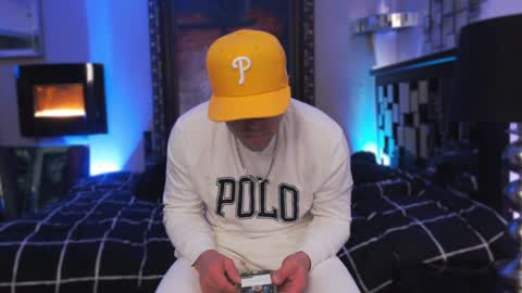 Snapshot of tommy_knuckles chatting on 02/01/25, 10:26 Tommy online show from 02/01/25, 10:26