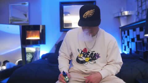 Snapshot of tommy_knuckles chatting on 02/13/25, 06:20 Tommy online show from 02/13/25, 06:20