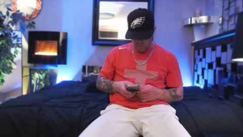 Snapshot of tommy_knuckles chatting on 02/26/25, 06:26 Tommy online show from 02/26/25, 06:26