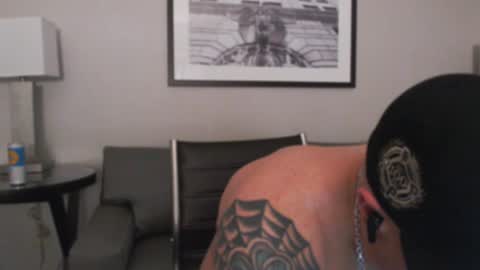 Snapshot of tommy_knuckles chatting on 03/02/25, 01:05 Tommy online show from 03/02/25, 01:05