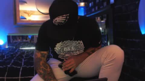 Snapshot of tommy_knuckles chatting on 10/26/25, 09:04 Tommy online show from 10/26/25, 09:04